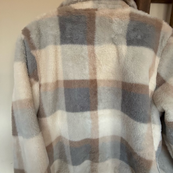 ACOA Women's Cozy Plaid Teddy Jacket - Cream and Brown - Picture 4 of 4